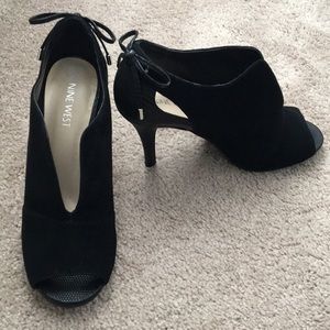 New Nine West Women’s Black Heels